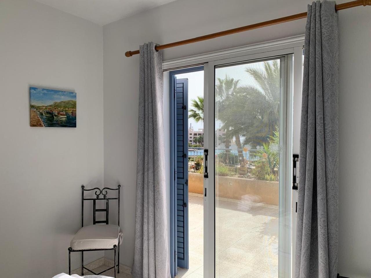 King'S Palace - Spacious 2 Bed, 2 Bath With Sea And Pool Views Пафос Экстерьер фото